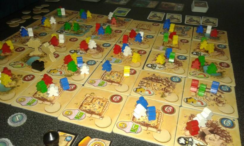 Five tribes sul tavolo da gioco